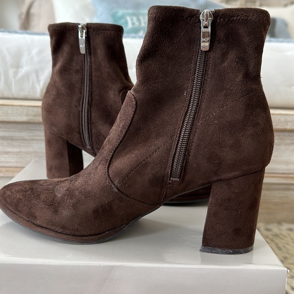 Marc Fisher chocolate brown boots! - Picture 3 of 7
